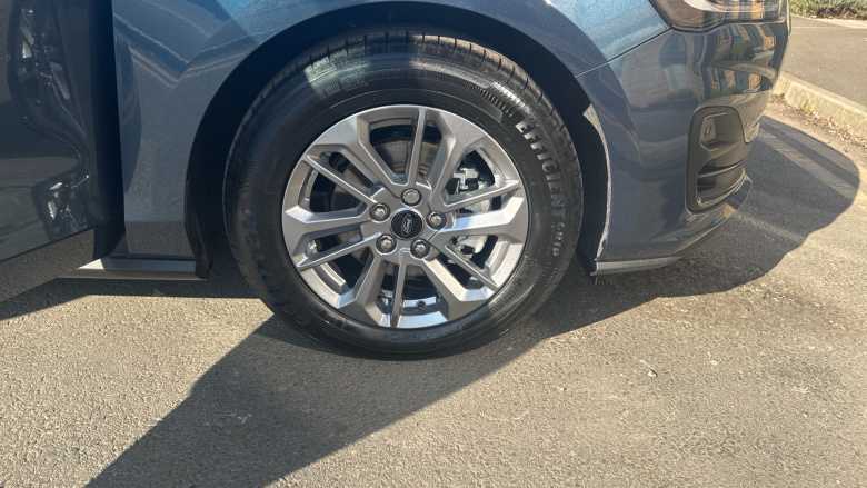 Ford Focus 1.0 EcoBoost Hybrid mHEV 155 Titanium 5dr Auto Petrol Hatchback